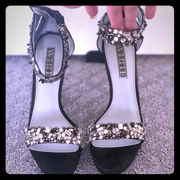 Vera Wang Shoes - Vera Wang Beautiful Sexy Heels